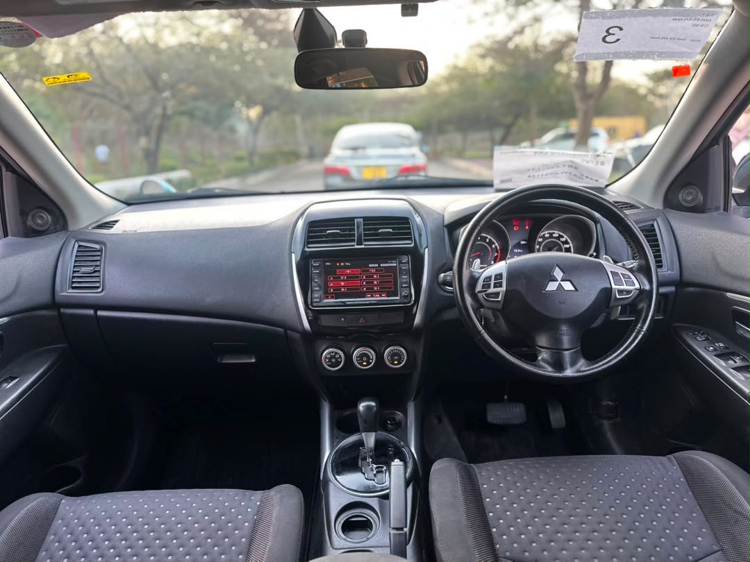 MITSUBISHI RVR thumbnail 5
